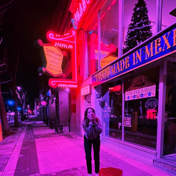 Meet your Posher, Brooklynn - Picture 1 of 1